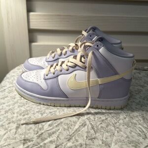 Light purple and yellow Nike dunks size 9.5